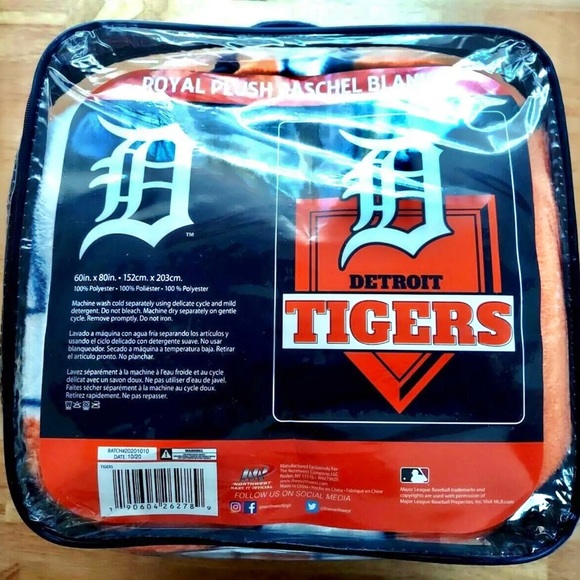 Detroit Tigers Royal Plush Raschel Throw Blanket 60” x 80” Carry Zipper bag - Picture 3 of 5